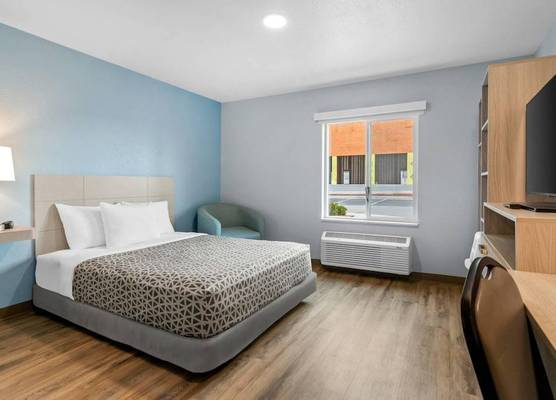 WoodSpring Suites Rogers Bentonville 1