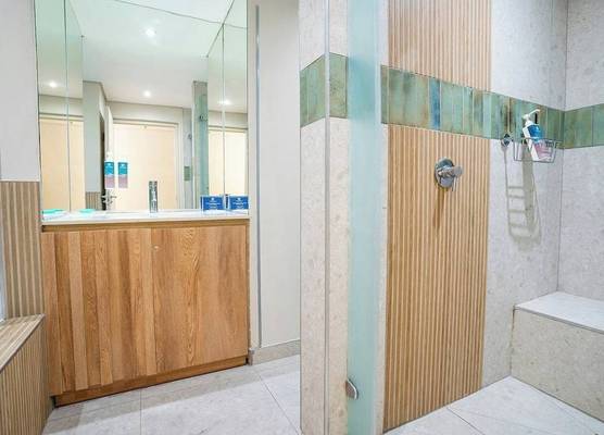 Lagoon Beach Hotel & Spa 1