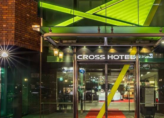 Cross Hotel Osaka 1