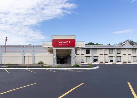 Ramada by Wyndham New Kensington 1