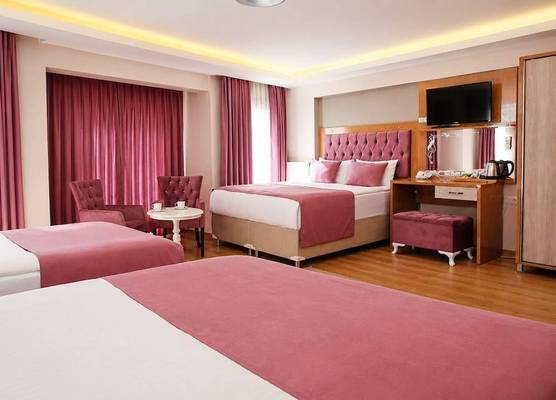 Weingart Black Pearl Hotel 1
