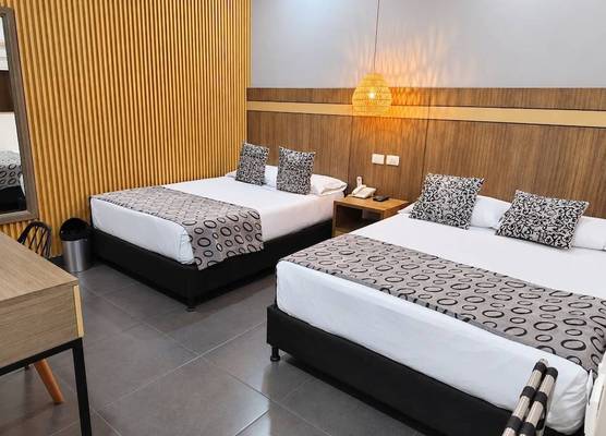 Hotel Merlott Lleras 1