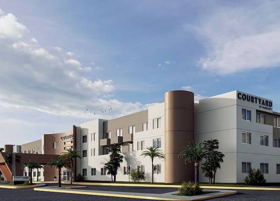 Courtyard by Marriott Playa del Carmen 1