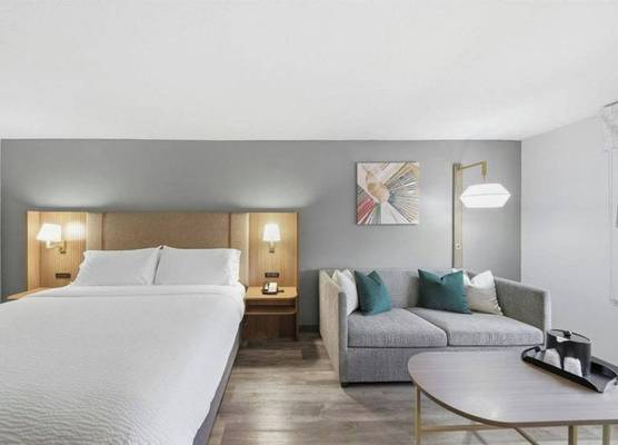 Holiday Inn ATLANTA-NORTHLAKE by IHG 1