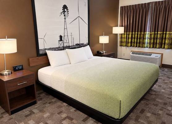 Super 8 by Wyndham Cresco IA 1