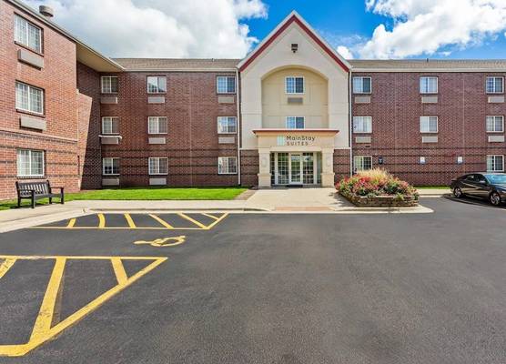 MainStay Suites Chicago Hoffman Estates 1