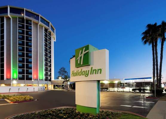 Holiday Inn LONG BEACH AIRPORT by IHG 1