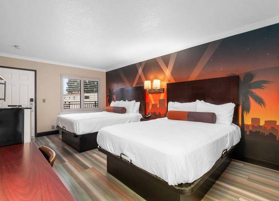 Santa Clarita Motel - Near six Flags Magic Mountain - Valencia 1