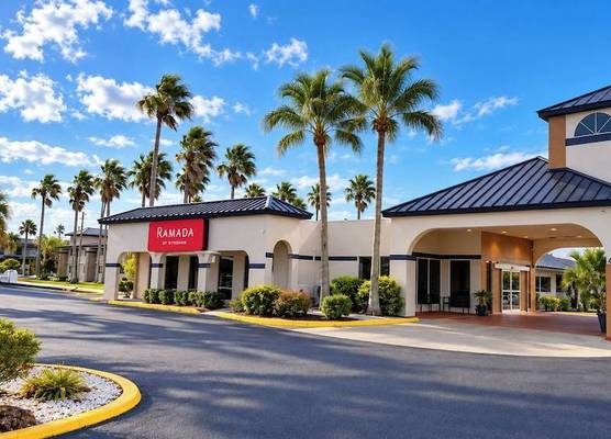 Ramada by Wyndham Davenport Orlando South 1