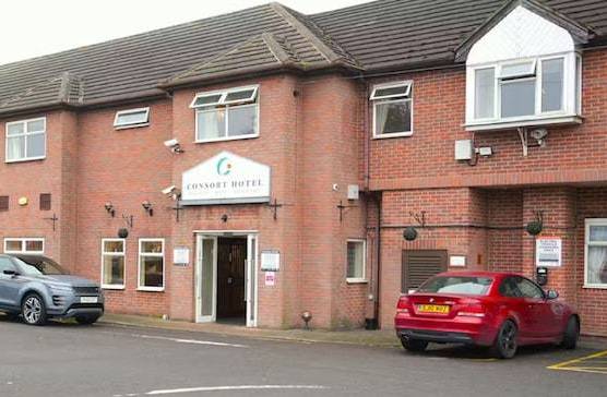 Consort Hotel, Urban Spa & Glamping Pods 1