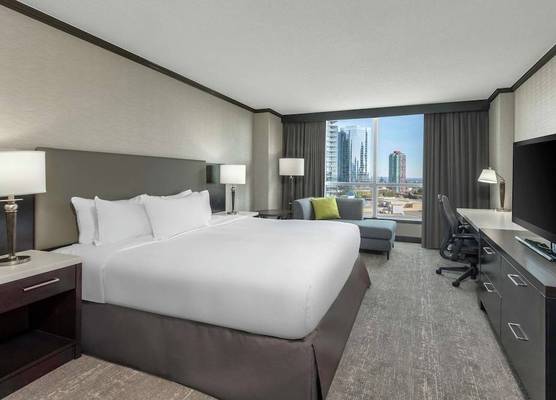 Hilton Vancouver Metrotown 1