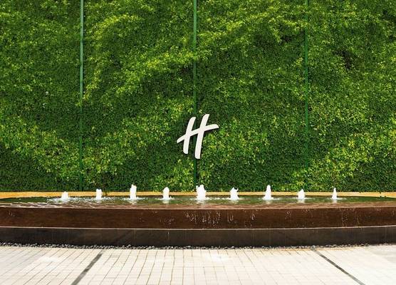 Holiday Inn MUMBAI INTERNATIONAL AIRPORT by IHG 1