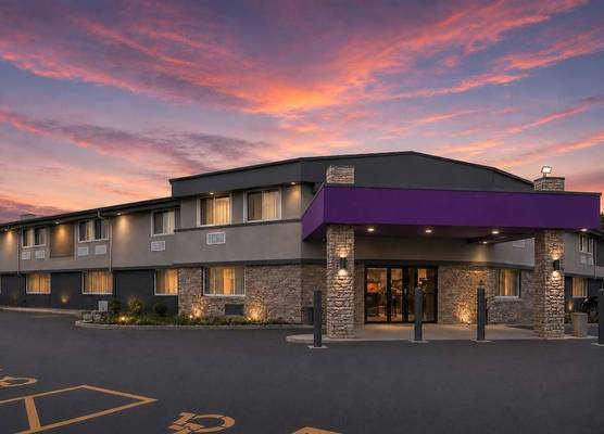 Sleep Inn & Suites Madison West 1