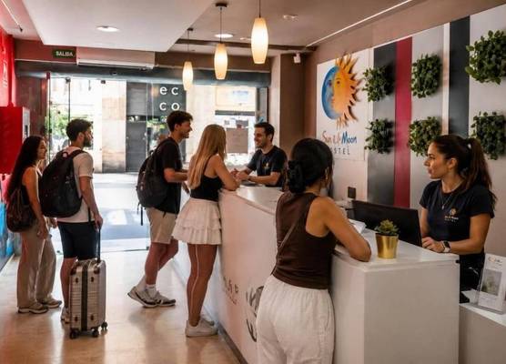 Sun & Moon hostel 1