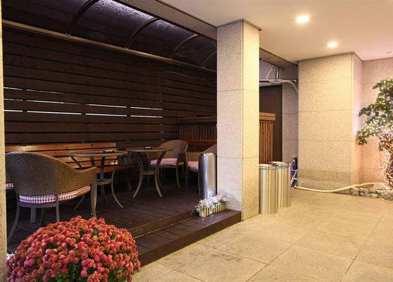 Hill House Myeongdong 1