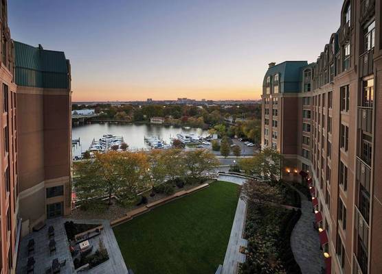The Potomac Hotel, Autograph Collection 1