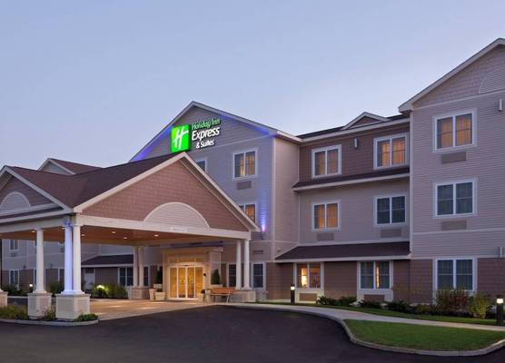 Holiday Inn Express & Suites TILTON - LAKES REGION by IHG 1