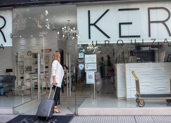 Ker Urquiza Hotel 1