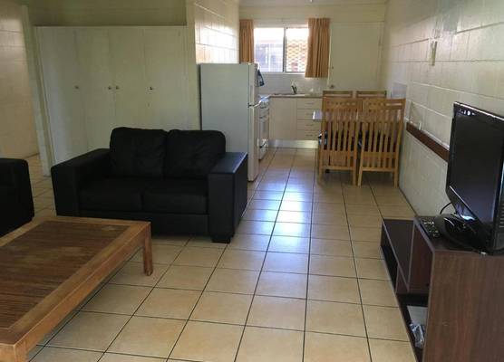 Oasis Inn Apartments 1