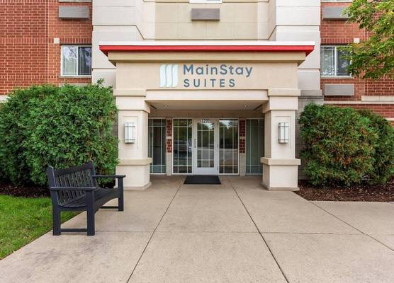 MainStay Suites Chicago Schaumburg 1