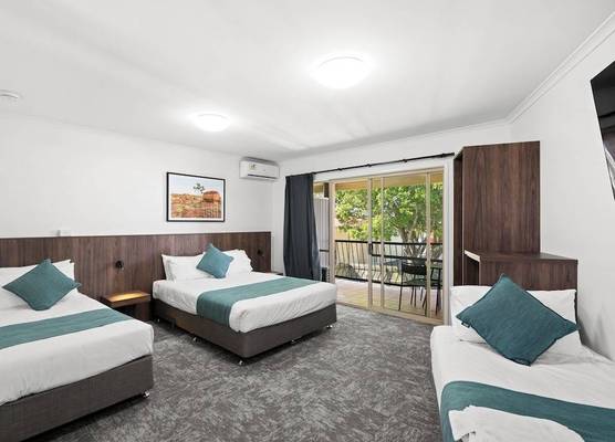 Sundowner Hotel Motel 1
