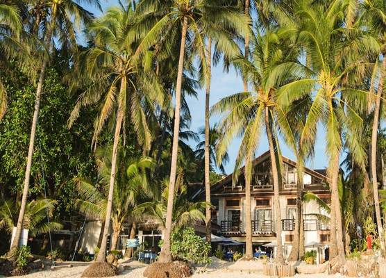 Microtel by Wyndham Boracay 1