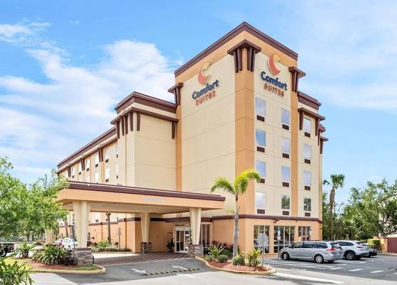 Comfort Suites Orlando International Airport 1