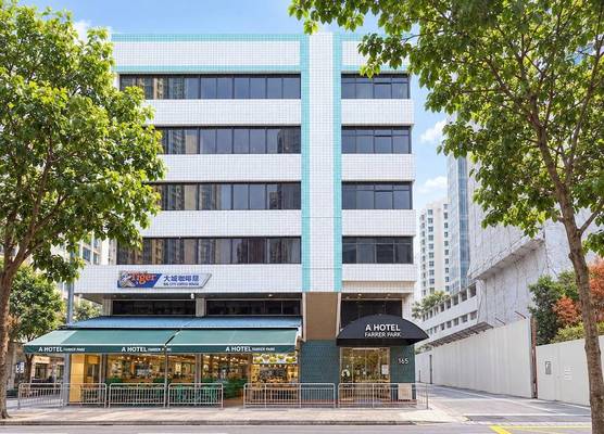 Hotel 165 1