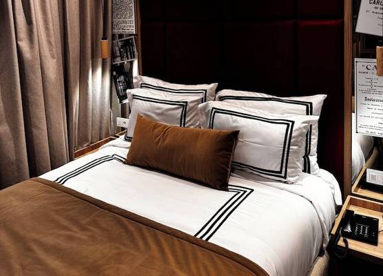 Hotel Carlton 1
