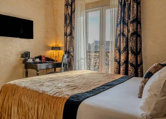 Hotel de L'Empereur by Malone 1