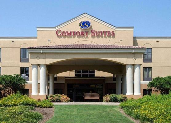 Comfort Suites 1