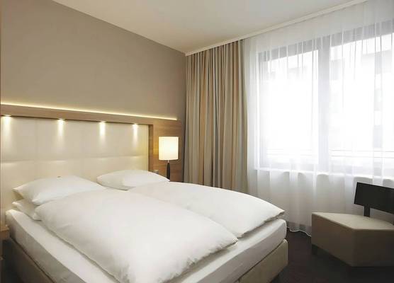 Hotel Berlin Alexanderplatz by Leonardo Hotels 1