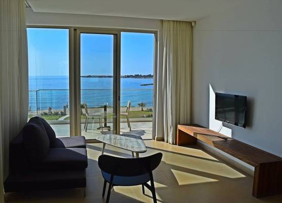 Amphora Hotel & Suites 1