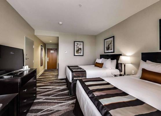 Radisson Hotel Edmonton Airport 1