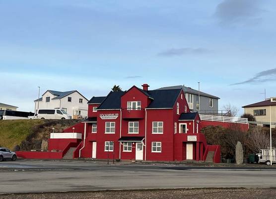 Guesthouse Hvammur by the Harbour 1