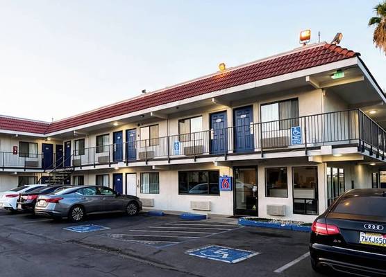 Motel 6 Modesto CA 1