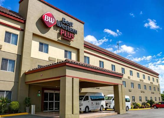 Best Western PLUS Monterrey Airport 1