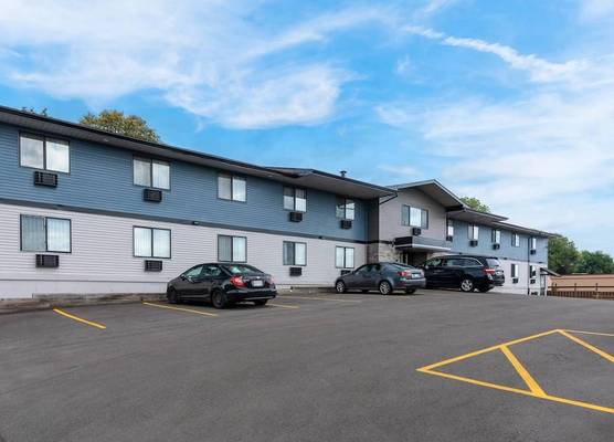Econo Lodge Madison East 1