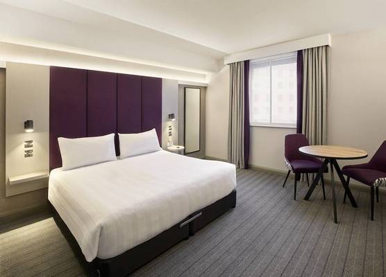 Premier Inn Plymouth - Derriford 1