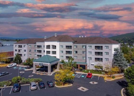 Country Inn & Suites by Radisson, Convention Center 1