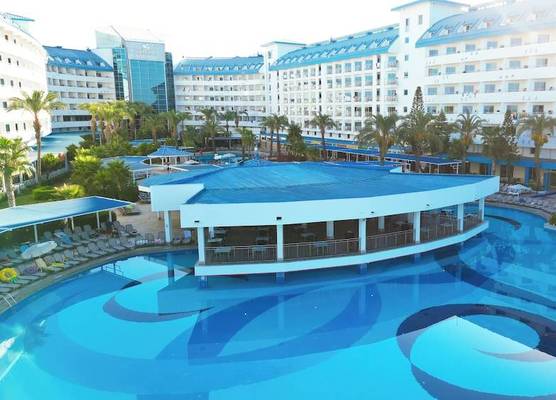 Crystal Admiral Aqua Collection - Ultimate All Inclusive 1