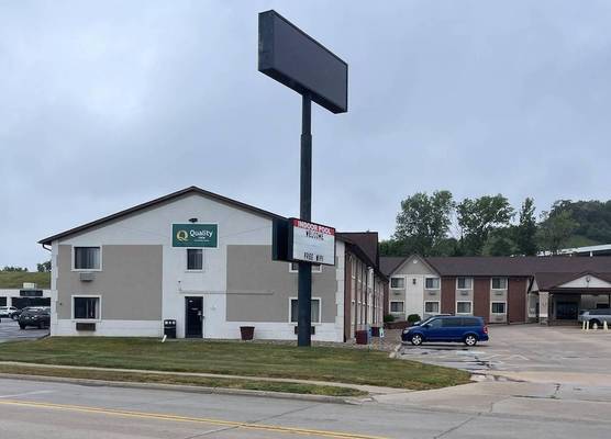 Quality Inn Council Bluffs I-80 1