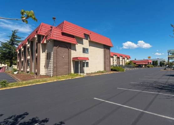 Tacoma Port Inn Fife I-5 1
