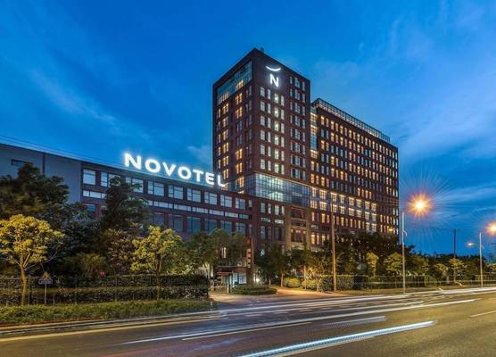 Novotel Shanghai Clover 1