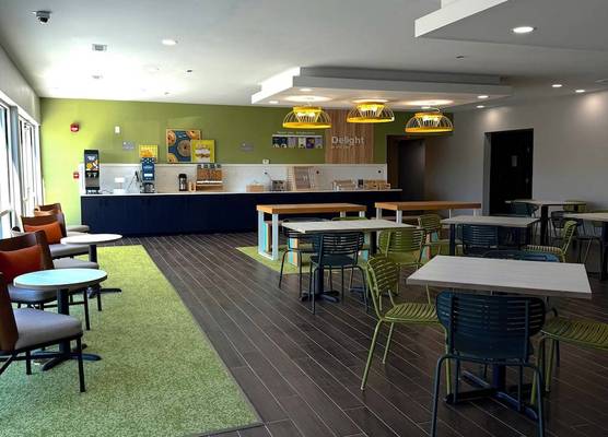 Spark by Hilton Bloomington 1