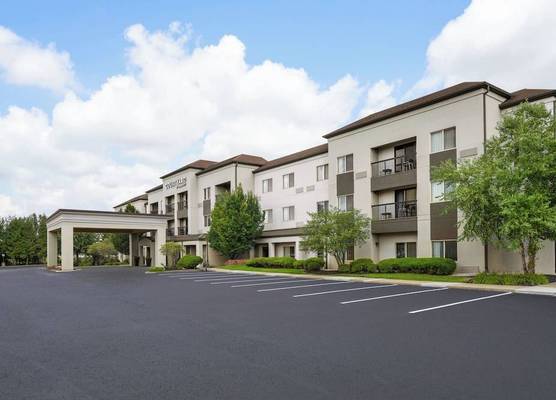Courtyard by Marriott Indianapolis South 1