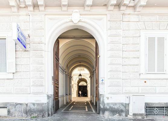 Lux Caracciolo 1