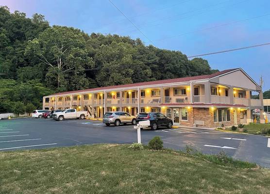 Econo Lodge Jefferson Hills Hwy 51 1