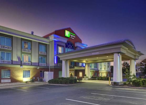 Holiday Inn Express & Suites EMPORIA by IHG 1