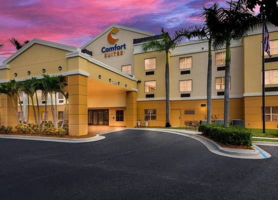 Comfort Suites Vero Beach I-95 1